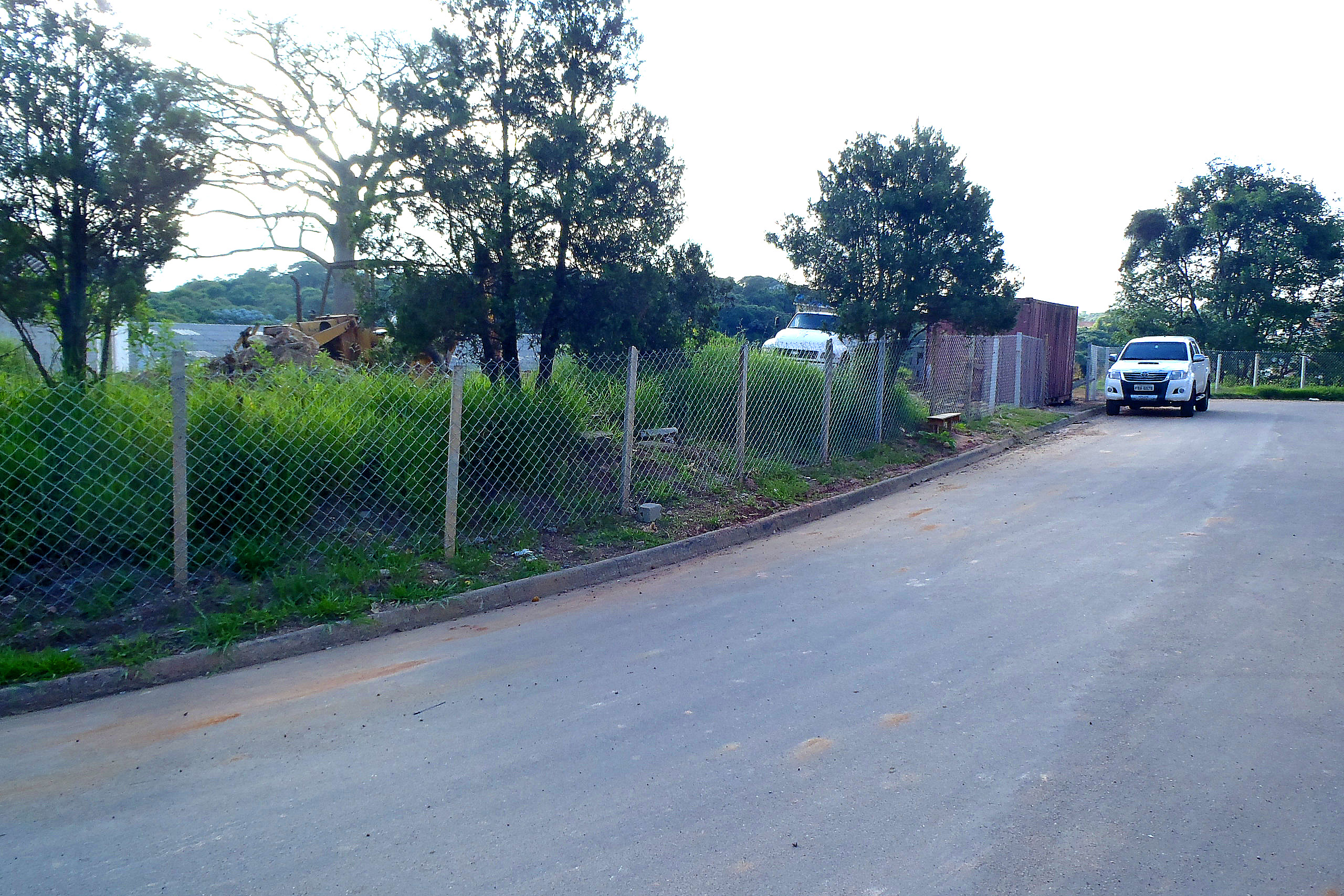 Fechamento frontal em alambrado