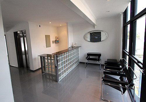 Recepção com sala de espera
