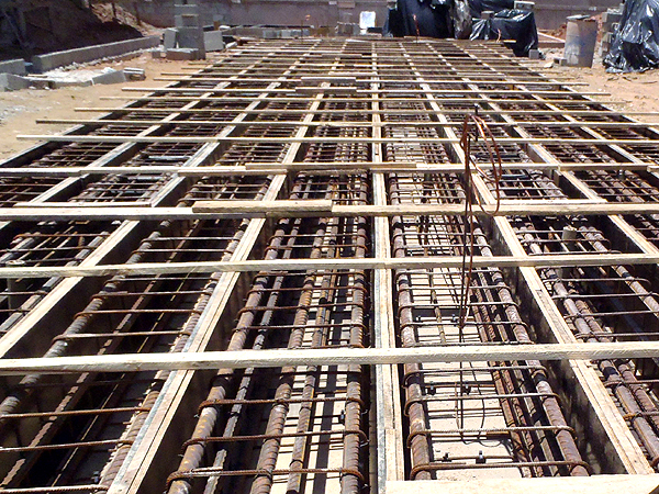 pré-moldados fabricados no canteiro de obras