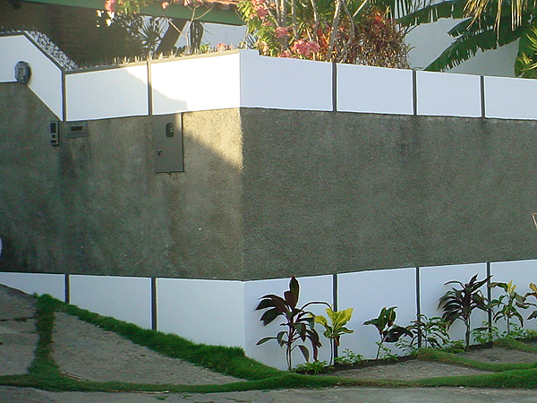 Construção de muro divisórios